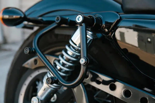 Harley-Davidson XL 1200 C [2020] – SLC Seitenträger links