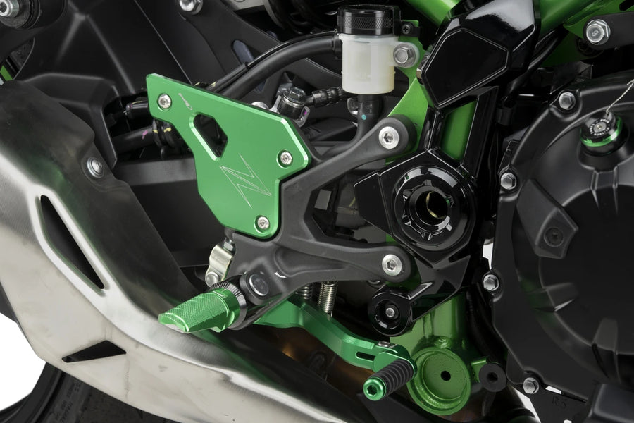 KAWASAKI Z 900 SE [2025] – Plaques de talon – Noir