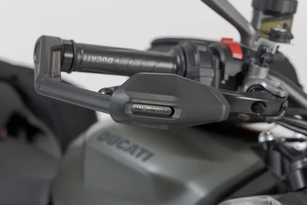Daytona 955 [SW-MOTECH] – lever guards with wind protection