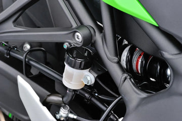 Kawasaki Z 650 [Daytona]-rear main cylinder cover - 0