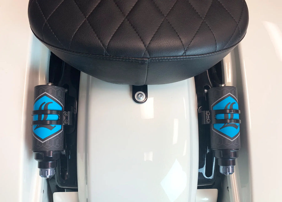 Harley-Davidson FLHX 1923 Street Glide 117 [2026] - REVO ARC Remote Reservoir External Mount - Image 3