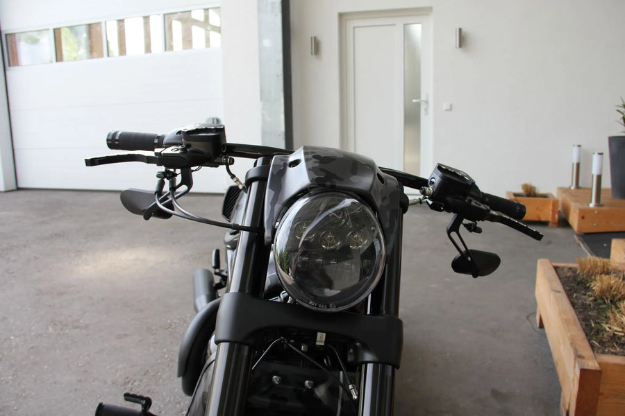Harley Davidson V-Rod [CULT WERK] – PHARE DAYMAKER