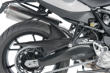 TRIUMPH BONNEVILLE T 120 NOIR [2025] - Enjoliveur de roue arrière | Aspect carbone | PUIG5882C