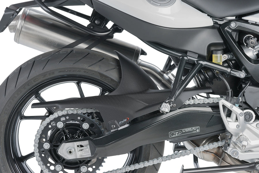 TRIUMPH BONNEVILLE T 120 NOIR [2025] - Enjoliveur de roue arrière | Aspect carbone | PUIG5882C