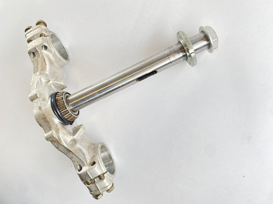 Husqvarna TE 610 E Dual H7 [1998] - té de fourche inférieur
