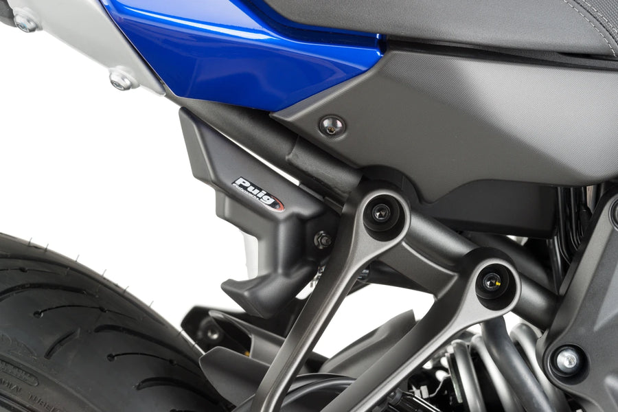 YAMAHA TRACER 7 GT [2025] – Couvercle de réservoir de frein arrière – Look carbone