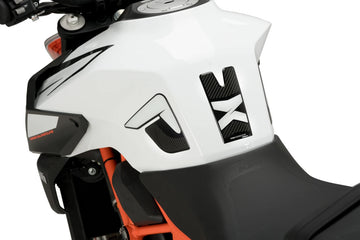 KTM 1290 SUPERDUKE R EVO [2023] – Protection de réservoir spécifique – look carbone - 0