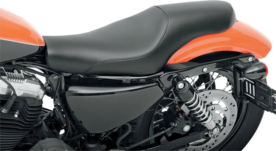 Harley Davidson Sportster 883 Iron XL [SADDLEMEN] – Siège Profiler™