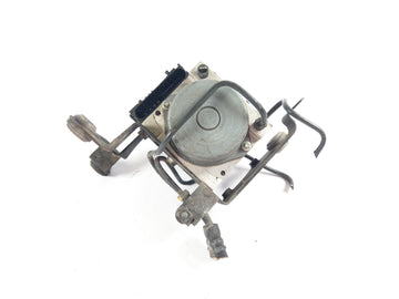 Honda XL 700 VA RD13 Transalp [2008] - Régulateur de pression de pompe ABS groupe hydraulique