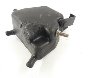 Moto Guzzi Stelvio 1200 4V [2008] - Ventilation du carter du vase d'expansion - 0