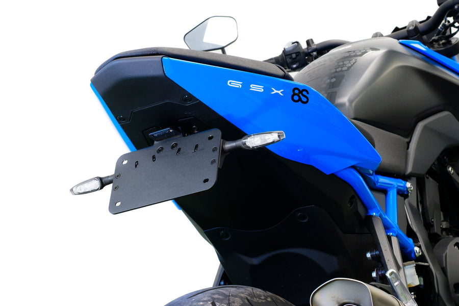 Suzuki GSX-8R [2024-2025] - Dynamic license plate holder with LED indicators