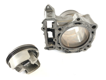 Suzuki DL 1000 V-Strom [2006] - Cylindre avec piston à l'avant - 0