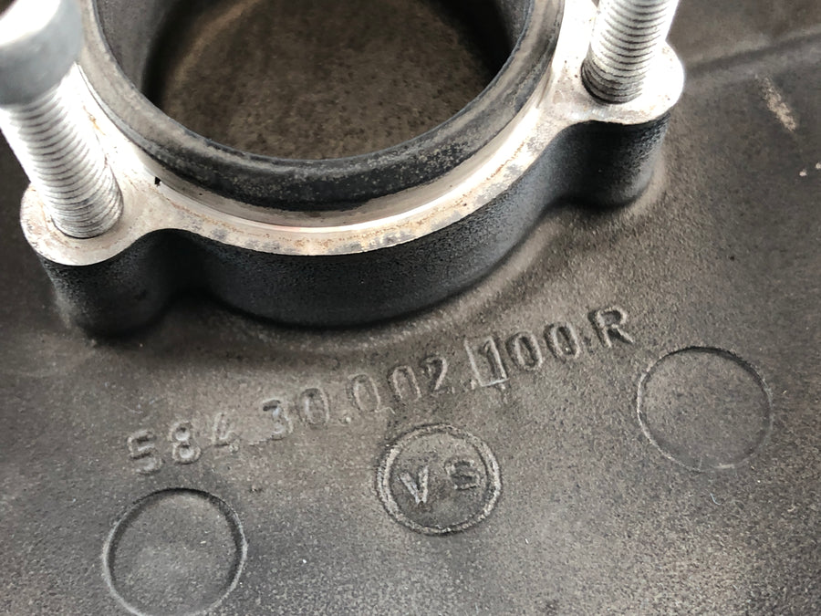 KTM 640 LC4 [2003] - Couvercle d'alternateur, couvercle moteur