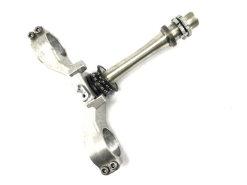 Yamaha YZF R1 RN09 [2002] - Tube de direction inférieur de pont de fourche