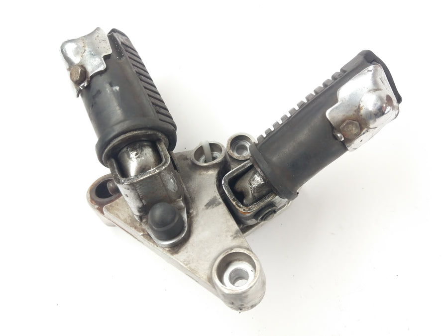 Honda CX 500 E PC06 [1982] - Repose-pieds passager avec support