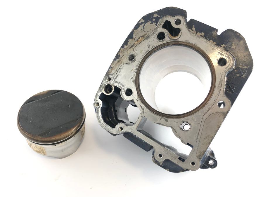 Suzuki DR 750 S SR41B [1988] - Cylindre avec piston