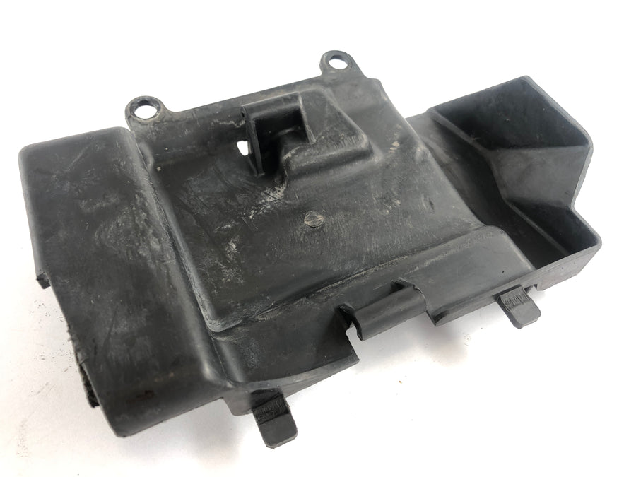 Honda VF 1000 F SC15 [1986] - Carénage intérieur du couvercle de batterie