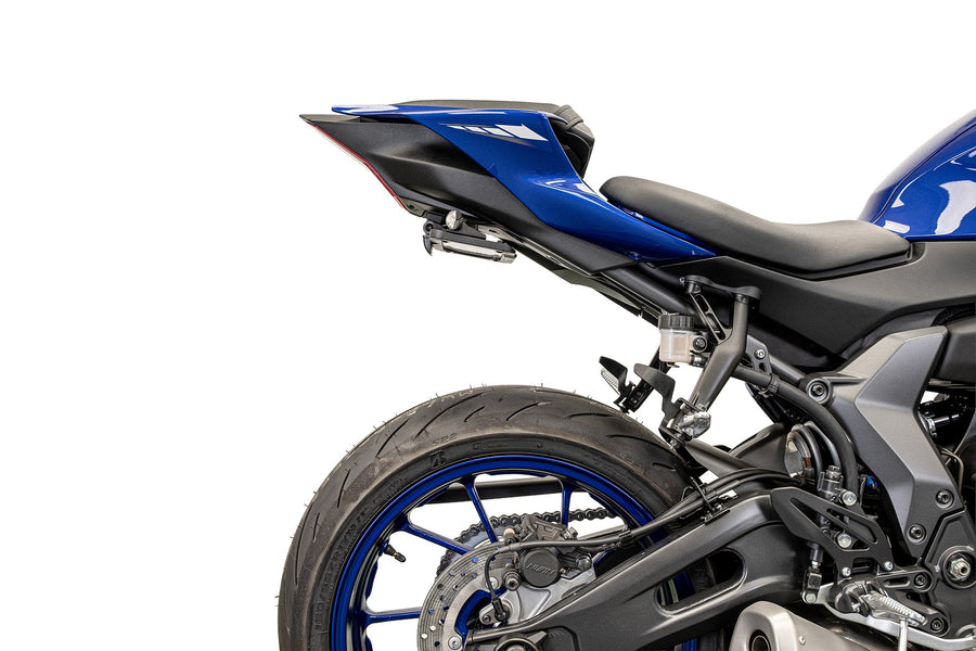 Yamaha YZF-R7 [2022-2025] - Dynamic license plate holder with indicators