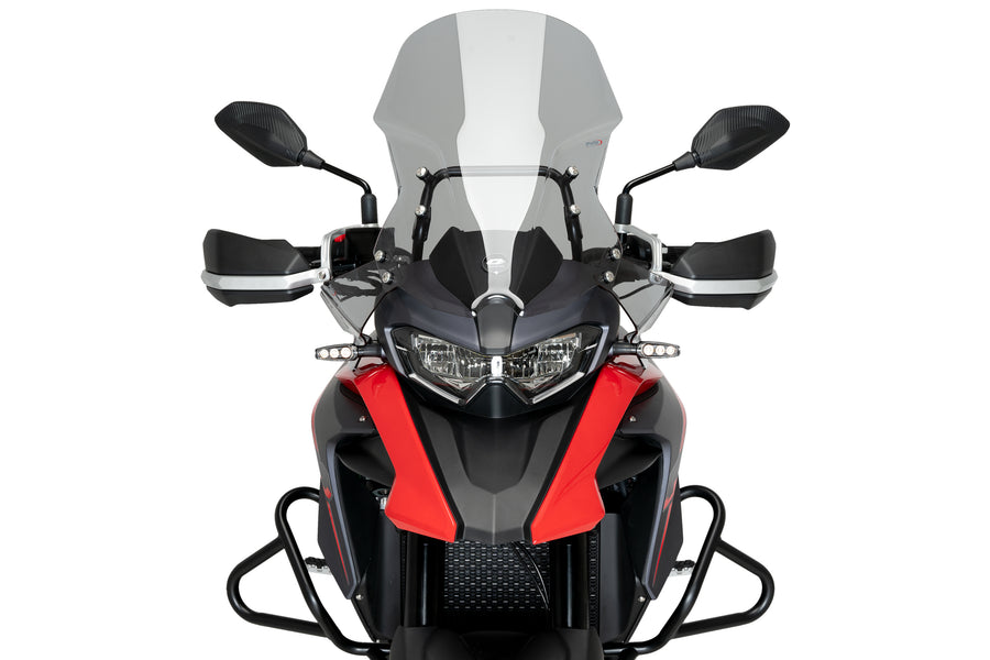 QJ SRT 700X ON ROAD [2025] – Déflecteur d'air allongé – fortement teinté