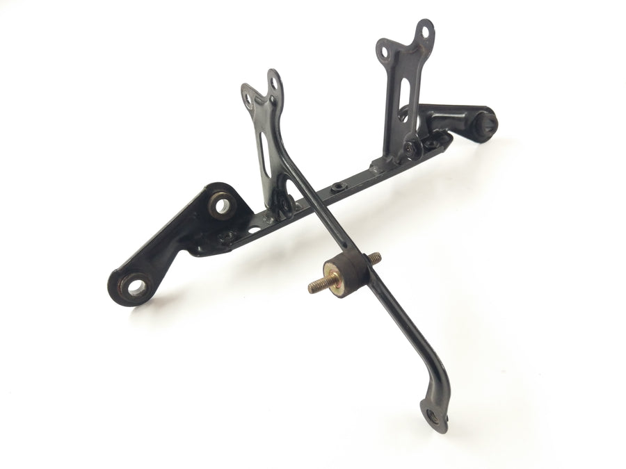 Aprilia RSV 1000 Tuono RP [2005] - Cockpit holder fairing holder