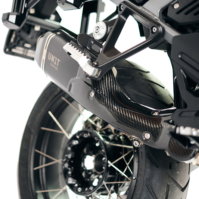 BMW R 1300 GS [2024–2026] - Carbon-Hitzeschildabdeckung für RAD-Schalldämpfer (Code 4009)