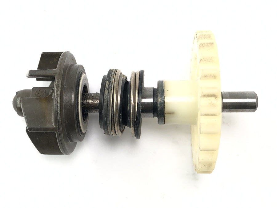 Honda NSR 125 JC22 [1998] - Arbre de pompe à eau de la pompe à eau