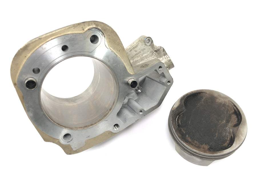 BMW R 1100 RT 259 [1999] - cylindre avec piston à droite