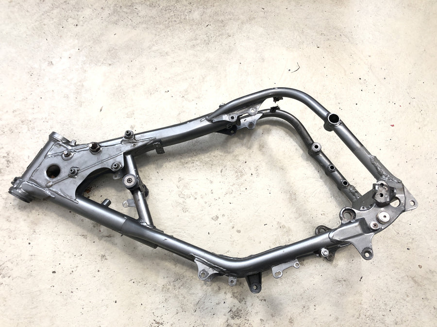 KTM LC4 DUKE 620 E [1996] - Cadre avec papiers