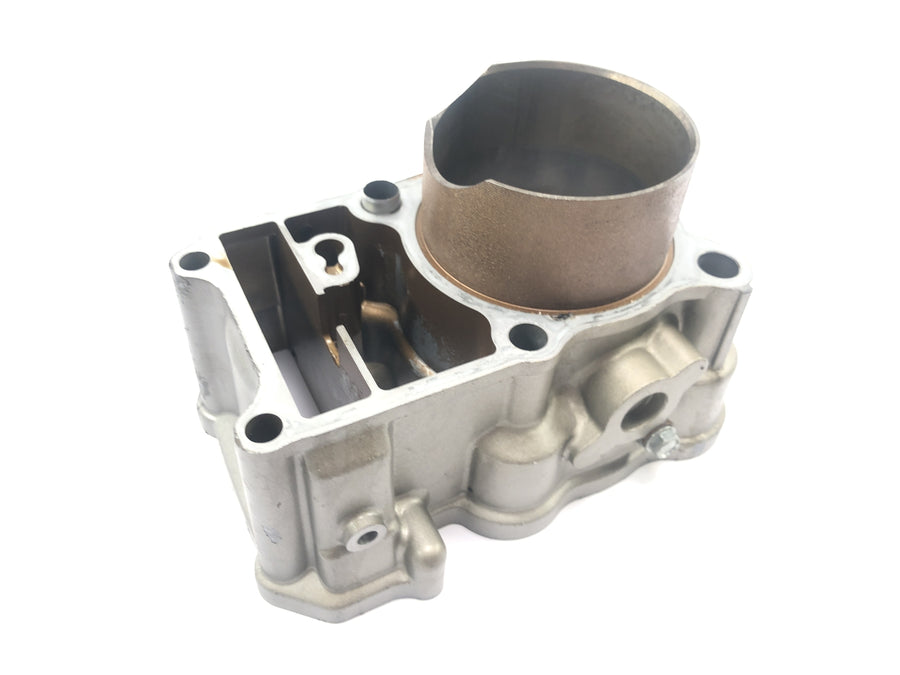 Honda XRV 750 Africa Twin RD04 [1992] - cylinder with piston at the front