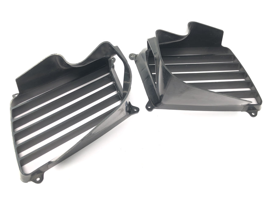 Honda GL 1500 Goldwing SC22 [1987] - Grille de ventilation cache radiateur gauche et droit