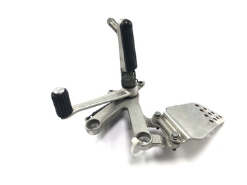 Honda CBR 900 RR Fireblade SC33 [2000] - Front right footrest Driver's footrest with brake pedal - 0