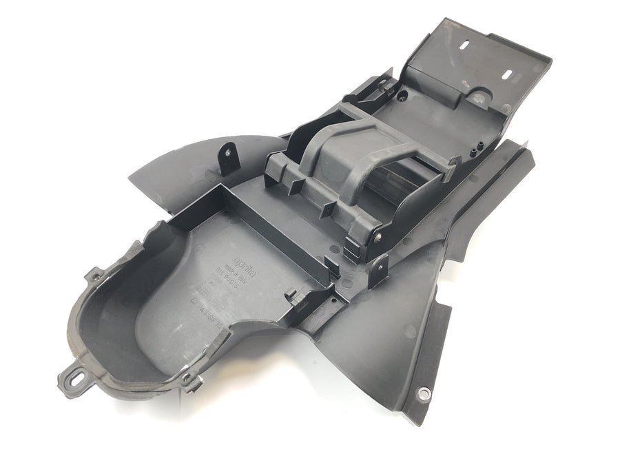 Aprilia RST 1000 Futura [2002] - Disguique de la couverture de protection sous-versée