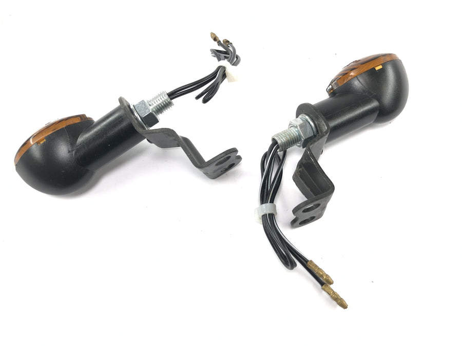 Yamaha DT 125 R DE03 [2000] - Paire de supports de clignotants pour clignotants