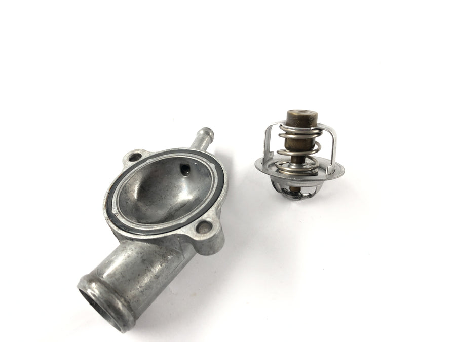 Honda CBR 900 RR SC33 [1996] - Thermostat and housing