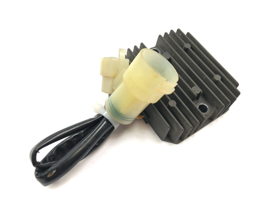 Honda XRV 750 Africa Twin RD04 [1992] - Voltage regulator regulator