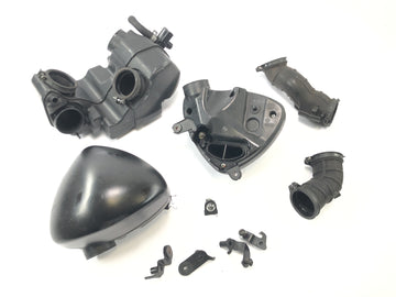 Suzuki VZ 1500 WVCU [2011] - Boîte de filtre à air boîte à air boîtier de filtre à air boîte d'admission
