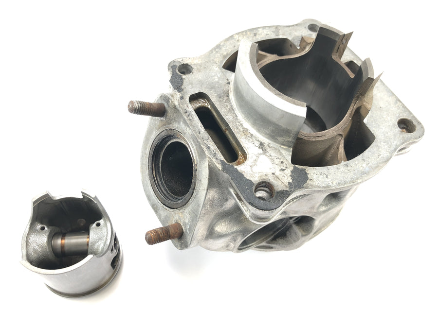 Yamaha DT 125 R DE03 [2000] - cylindre avec piston
