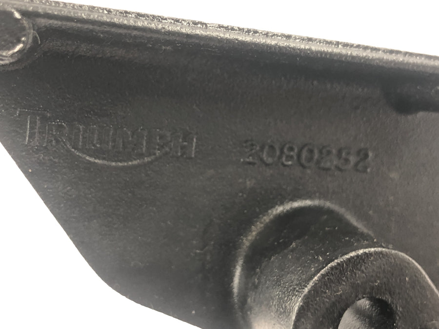 Triumph Daytona 1200 T300D [1994] - Driver's left footrest system with shift pedal and shift linkage