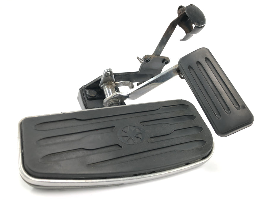 Yamaha XV 1600 Wild Star VP08 [2002] - Footboard driver footplate footrest front right with brake pedal