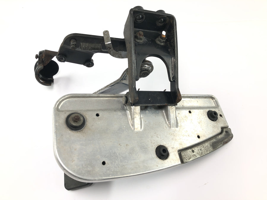 Yamaha XV 1600 Wild Star VP08 [2002] - Footboard driver footplate footrest front right with brake pedal
