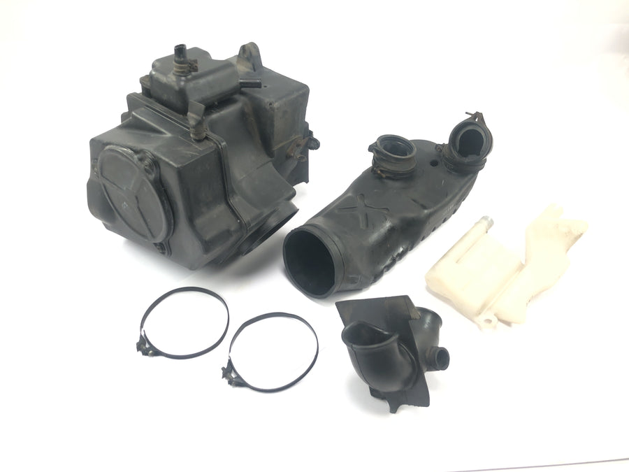Honda XRV 750 Africa Twin RD04 [1992] - Air filter box air filter housing airbox