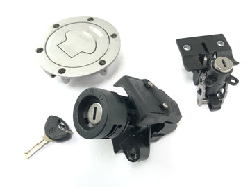 BMW R 1200 ST R1ST [2006] - Verrouillage de serrure de serrure sous l'ensemble de verrouillage du couvercle du réservoir de verrouillage