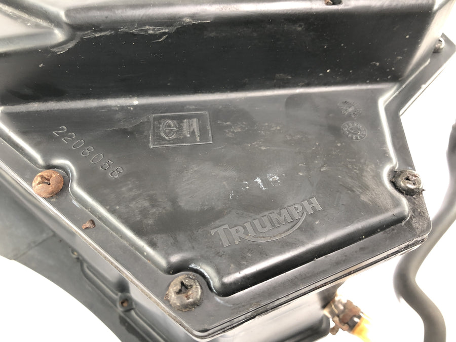 Triumph Bonneville T100 986MF [2012] - Boîtier de filtre à air Boîtier de filtre à air Boîte à air