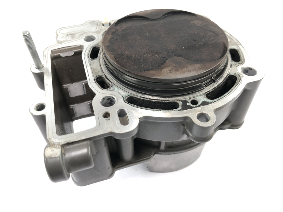 KTM 950 Adventure LC8 [2004] - Cylindre avec piston arrière