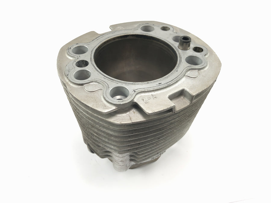 Yamaha XV 1600 Wild Star VP08 [2002] - Cylindre avec piston avant