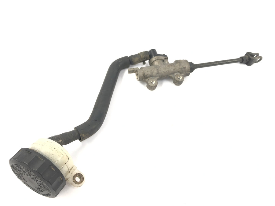 Honda CB 750 RC42 [1996] - brake pump behind
