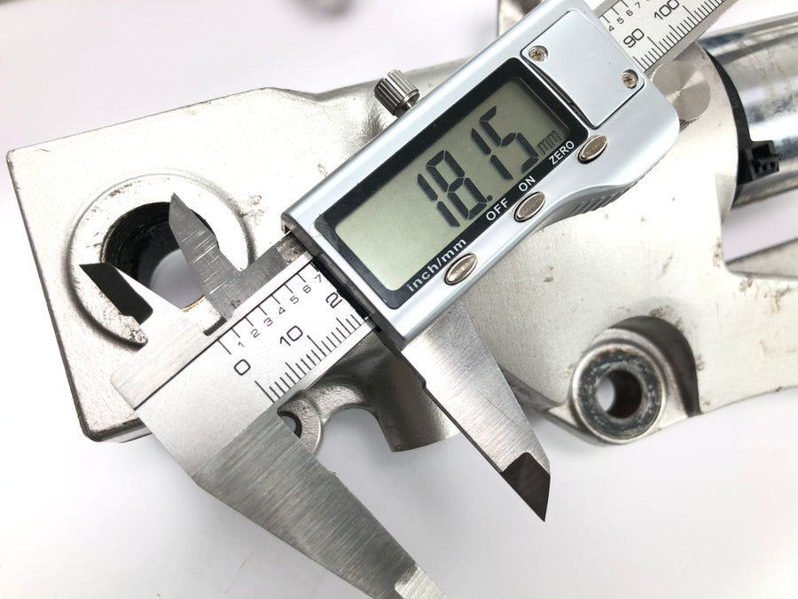 Suzuki GSX-R 1100 W GU75 C [1994] - Fourche télescopique fourche avant