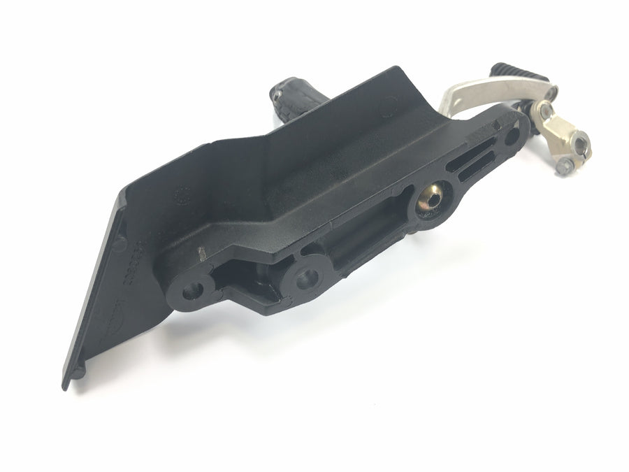 Triumph Daytona 1200 T300D [1994] - Driver's left footrest system with shift pedal and shift linkage