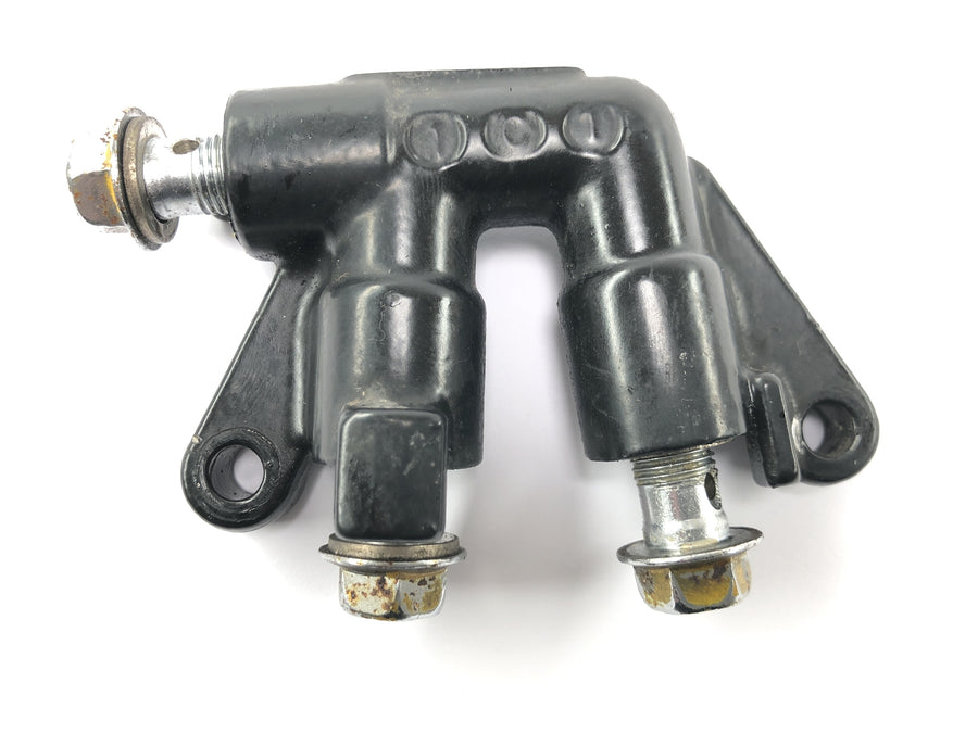 Suzuki RG 250 Gamma GJ21D [1987] - Front brake distributor brake force distributor