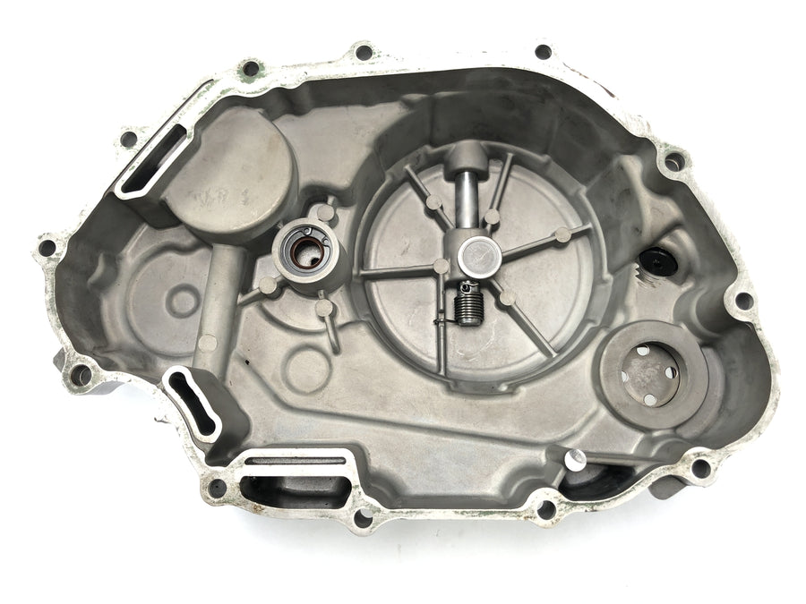 SWM SM 125 R [2018] - Couplage du couvercle de moteur à droite